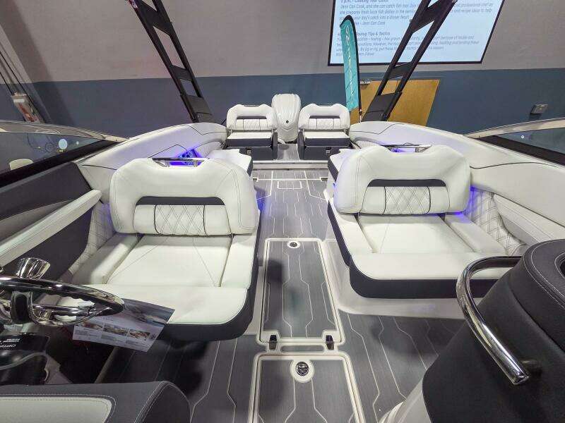 26ft Regal Yacht For Sale