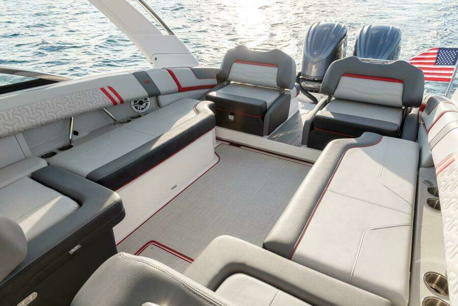 29ft Regal Yacht For Sale