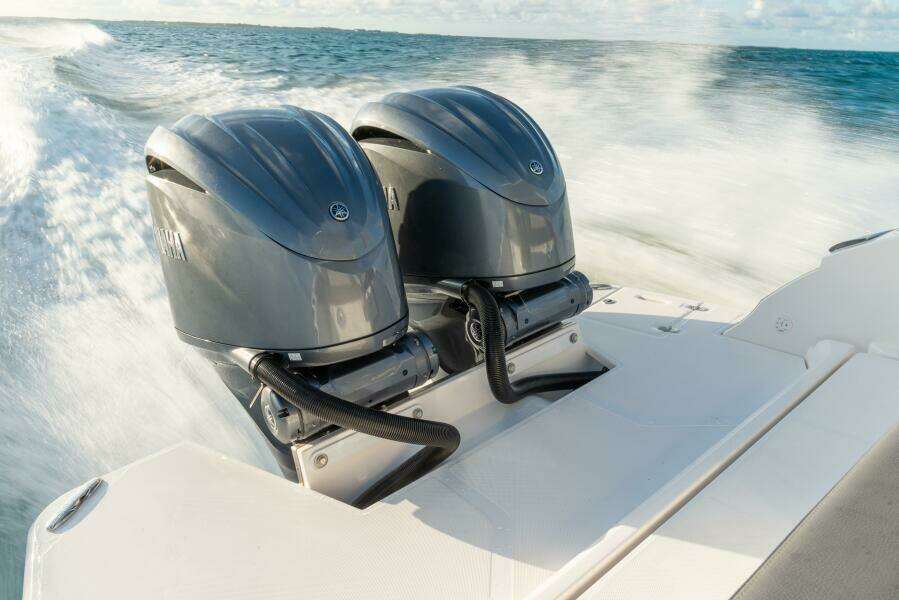 29ft Regal Yacht For Sale