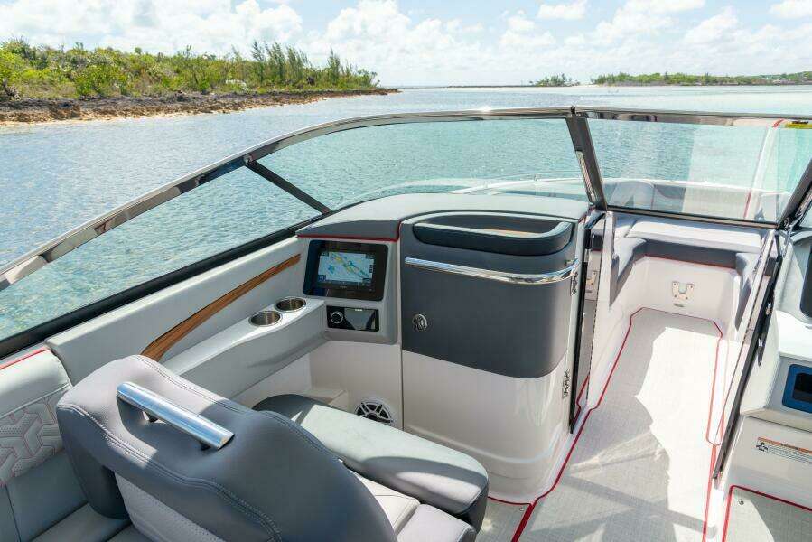 29ft Regal Yacht For Sale