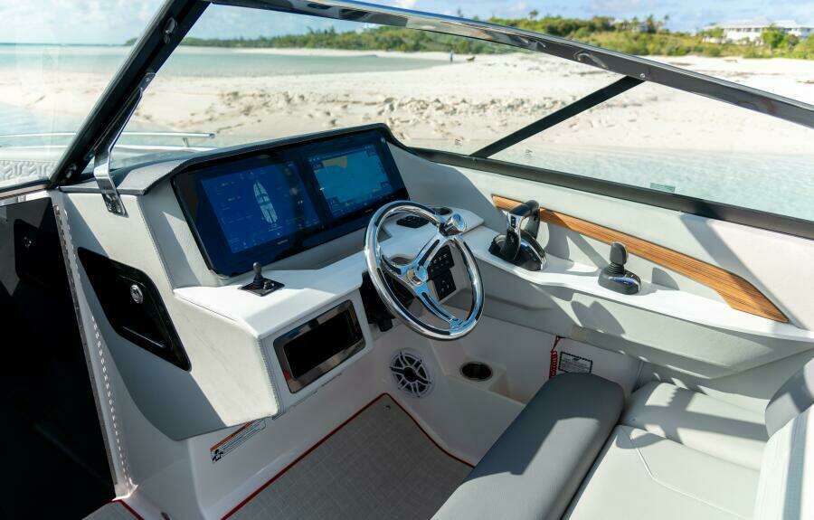 29ft Regal Yacht For Sale