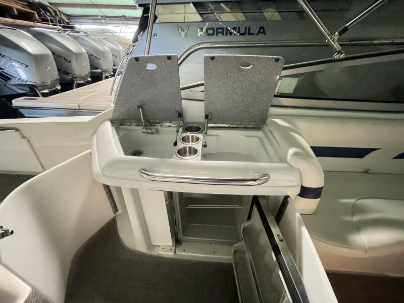 28' 2006 Formula 280 SS