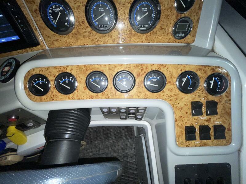 28' 2006 Formula 280 SS