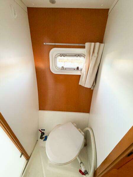 NO KA OI 38ft Lagoon Yacht For Sale