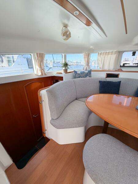 NO KA OI 38ft Lagoon Yacht For Sale