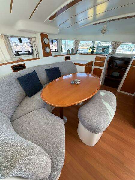 NO KA OI 38ft Lagoon Yacht For Sale