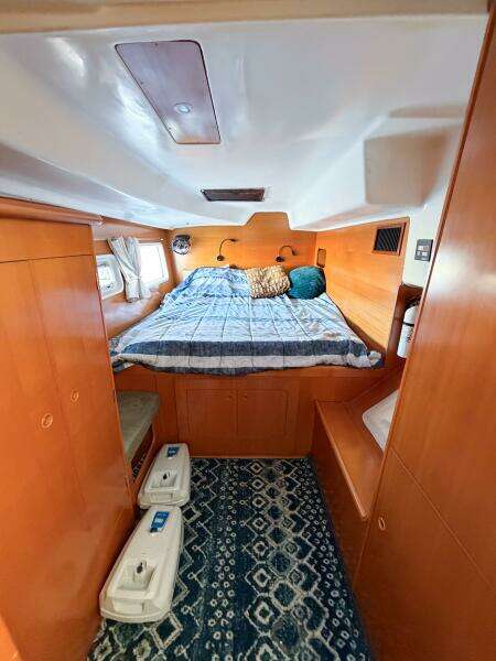 NO KA OI 38ft Lagoon Yacht For Sale