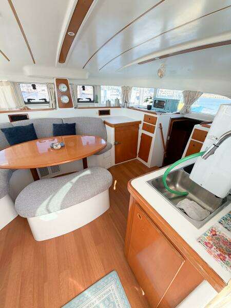 NO KA OI 38ft Lagoon Yacht For Sale