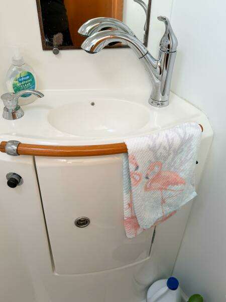 NO KA OI 38ft Lagoon Yacht For Sale