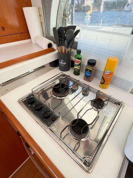 NO KA OI 38ft Lagoon Yacht For Sale