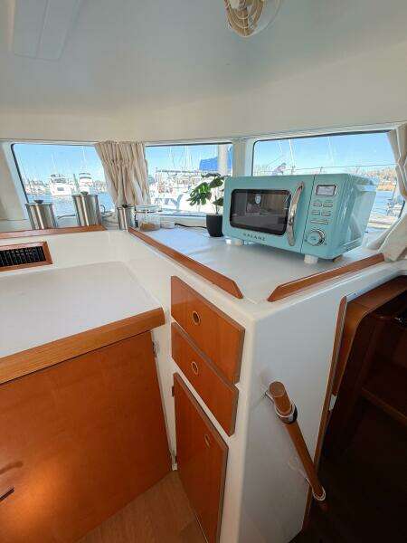 NO KA OI 38ft Lagoon Yacht For Sale