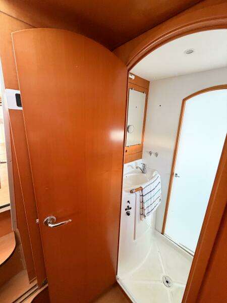 NO KA OI 38ft Lagoon Yacht For Sale