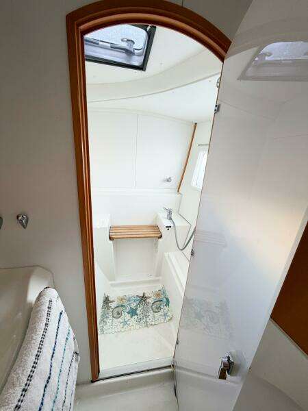 NO KA OI 38ft Lagoon Yacht For Sale