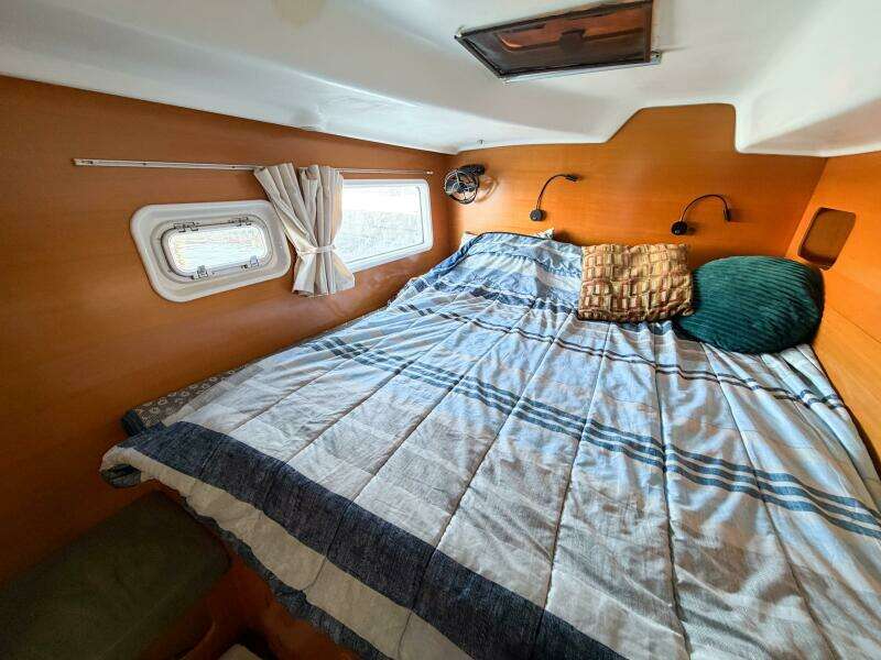 NO KA OI 38ft Lagoon Yacht For Sale