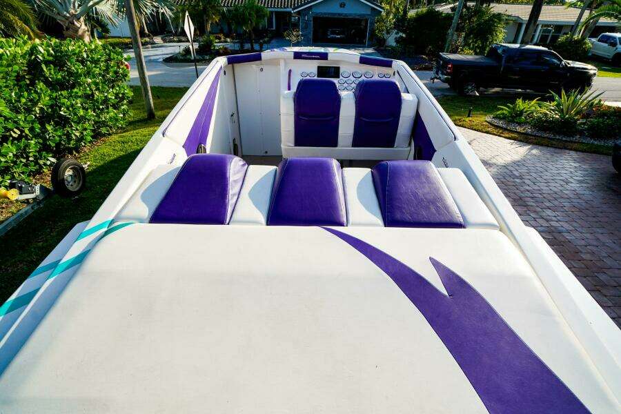 32ft Active Thunder Yacht For Sale