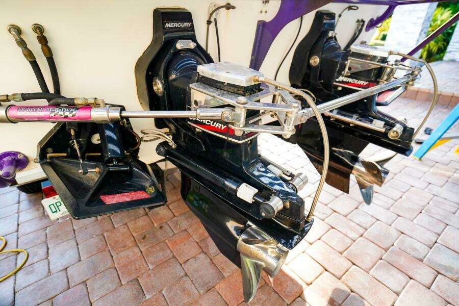 32ft Active Thunder Yacht For Sale