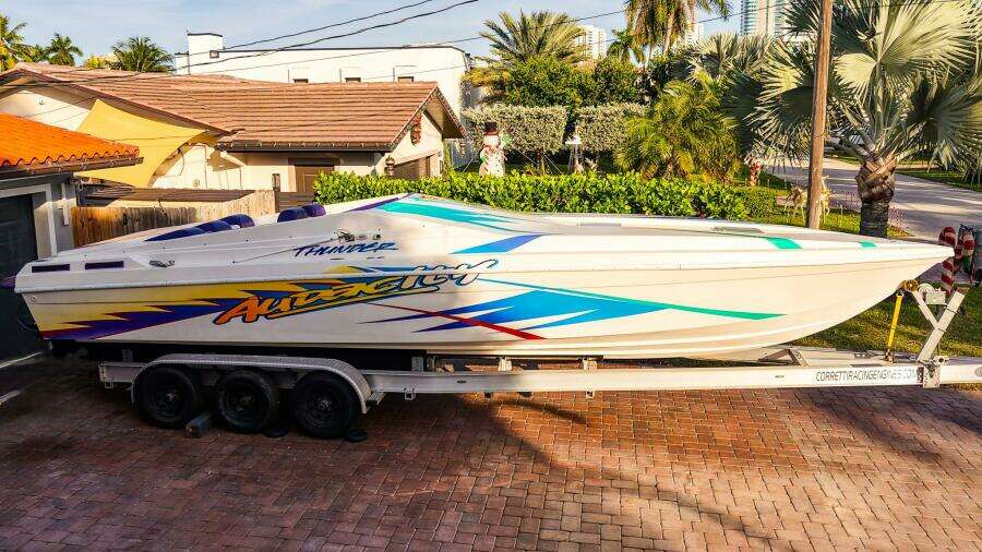 32ft Active Thunder Yacht For Sale