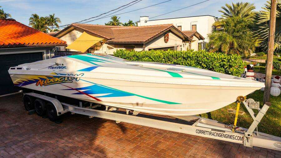 32ft Active Thunder Yacht For Sale