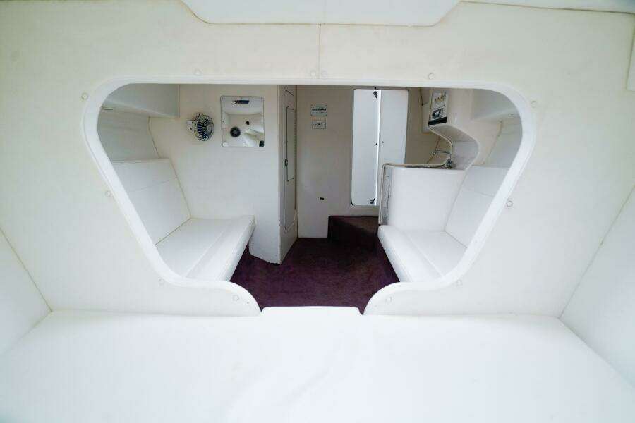 32ft Active Thunder Yacht For Sale