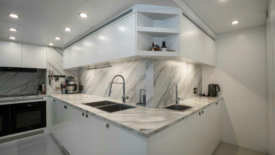 107' 2025 Numarine Numarine 32XP