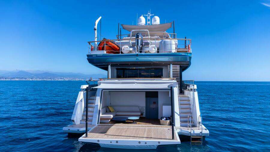 RAY 107ft Numarine Yacht For Sale