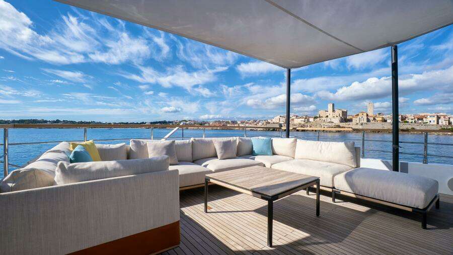 RAY 107ft Numarine Yacht For Sale