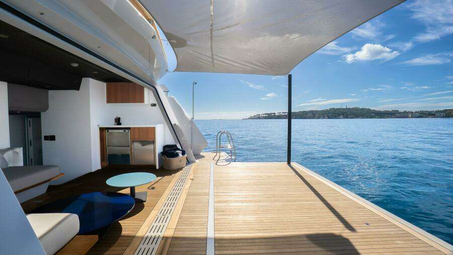 RAY 107ft Numarine Yacht For Sale