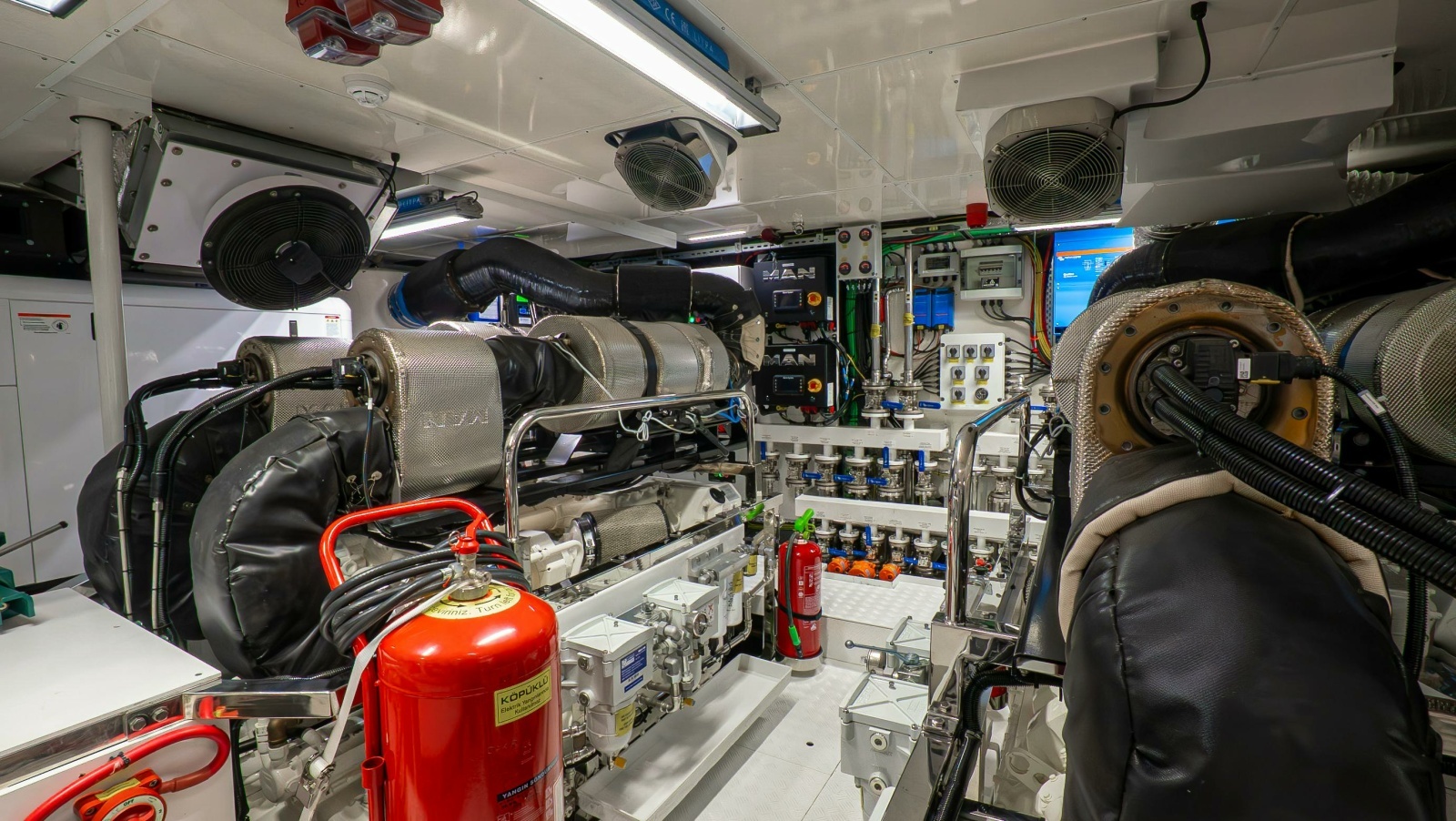 RAY 107ft Numarine Yacht For Sale