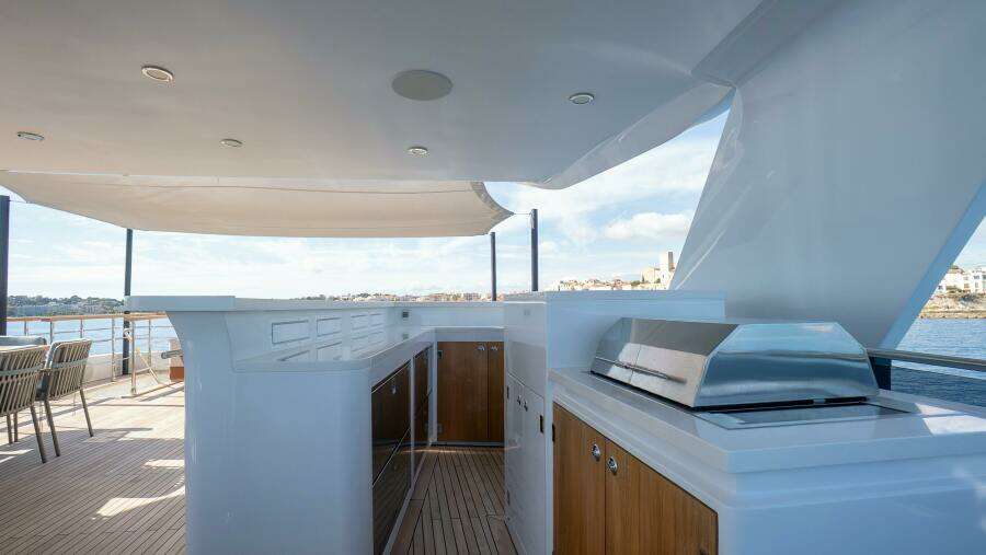RAY 107ft Numarine Yacht For Sale