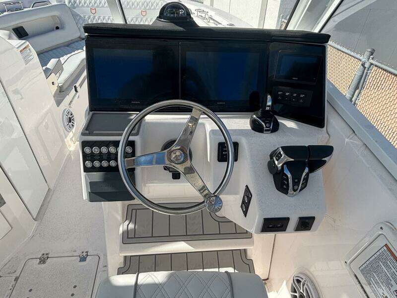 28ft Sea Fox Yacht For Sale