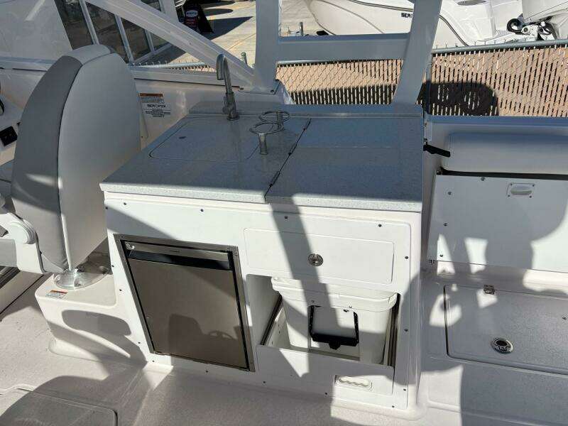 28ft Sea Fox Yacht For Sale