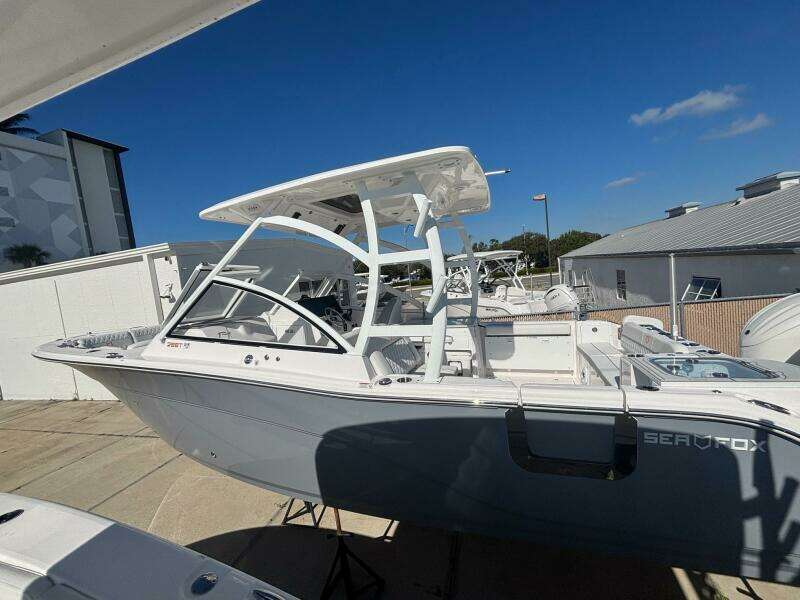 28ft Sea Fox Yacht For Sale