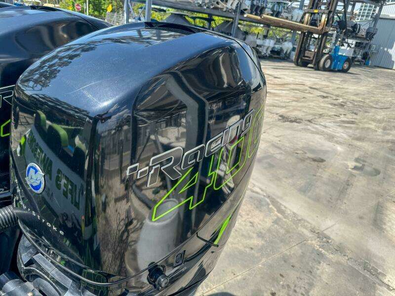 LIFE S AWESOME 38ft Statement Yacht For Sale