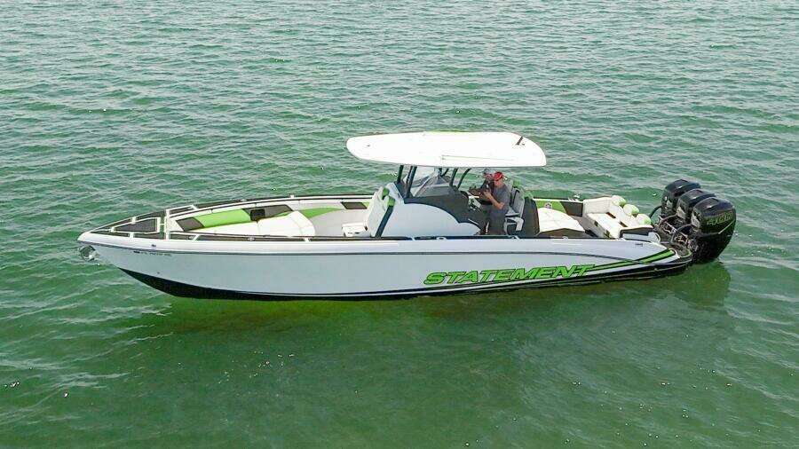 LIFE S AWESOME 38ft Statement Yacht For Sale