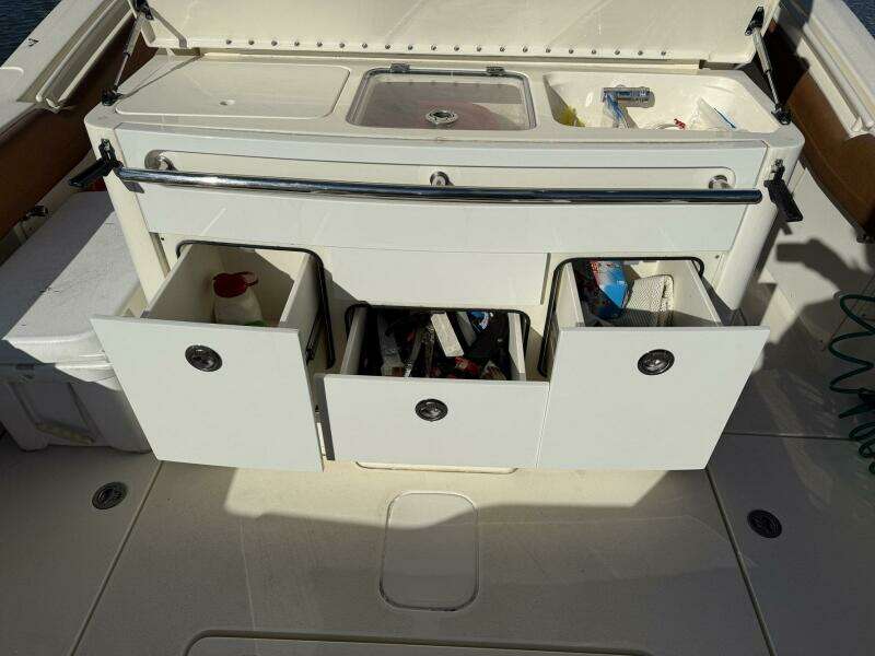 Electric Arc 35ft Scout Yacht For Sale