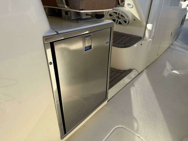 Electric Arc 35ft Scout Yacht For Sale