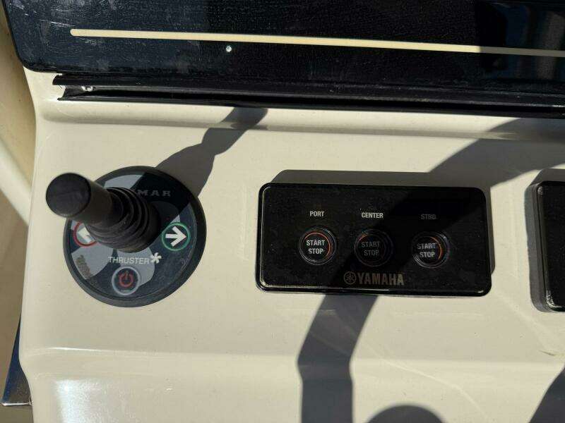 Electric Arc 35ft Scout Yacht For Sale