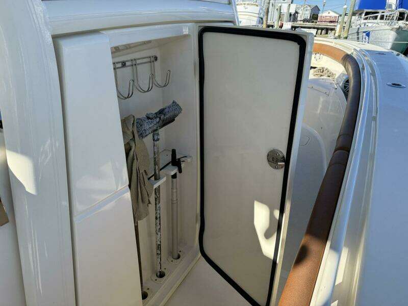 Electric Arc 35ft Scout Yacht For Sale