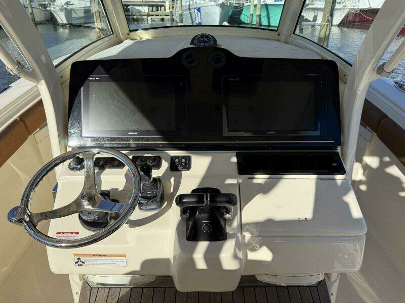 Electric Arc 35ft Scout Yacht For Sale