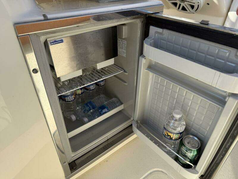 Electric Arc 35ft Scout Yacht For Sale