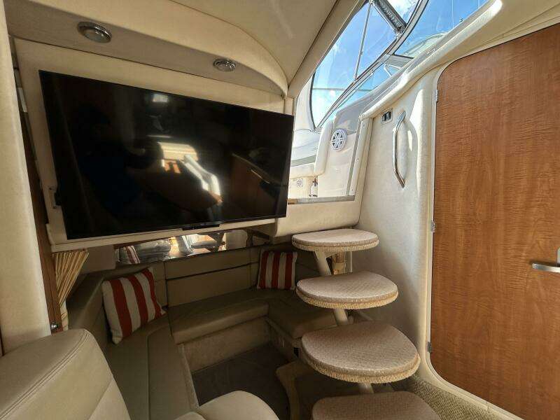 32ft Sea Ray Yacht For Sale