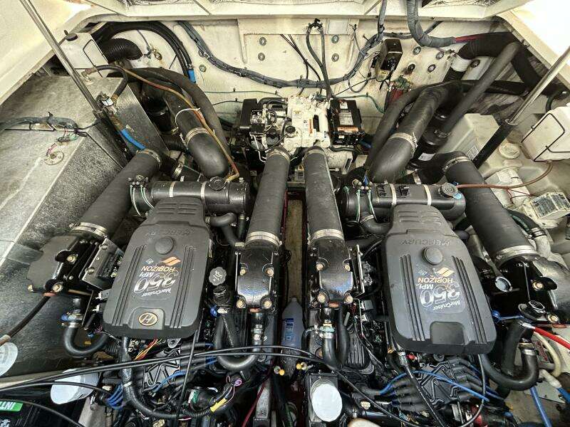 32ft Sea Ray Yacht For Sale