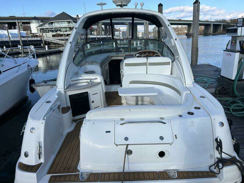 32ft Sea Ray Yacht For Sale