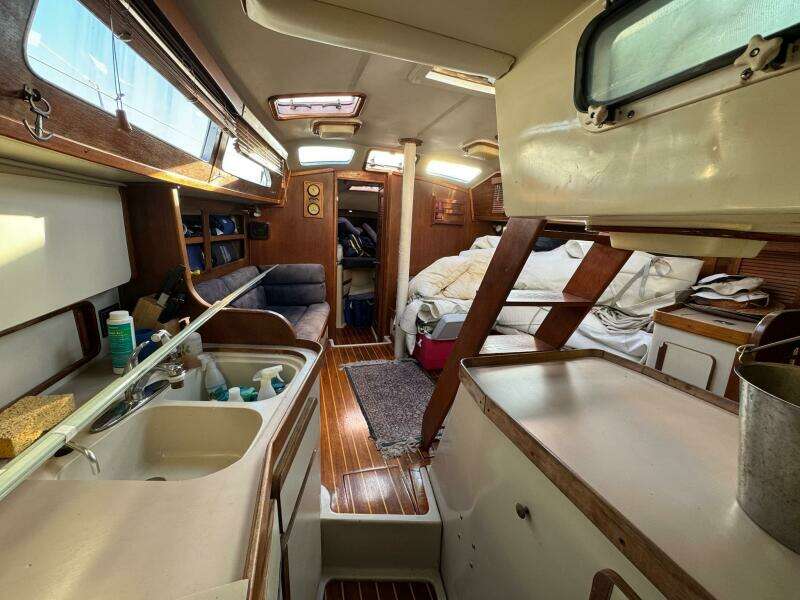 38ft Irwin Yacht For Sale