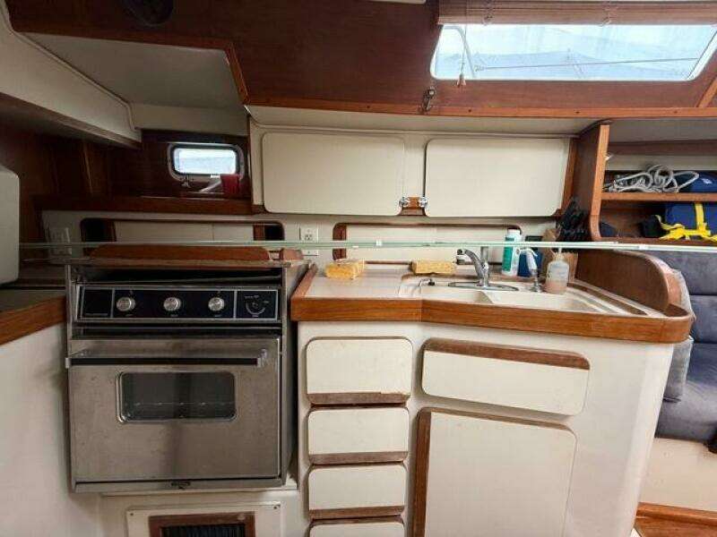 38ft Irwin Yacht For Sale