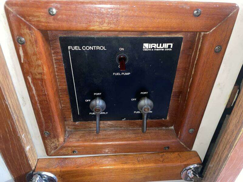 38ft Irwin Yacht For Sale