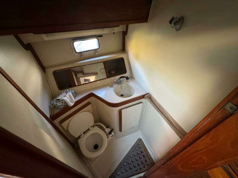 38ft Irwin Yacht For Sale