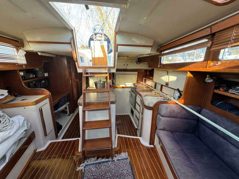 38ft Irwin Yacht For Sale