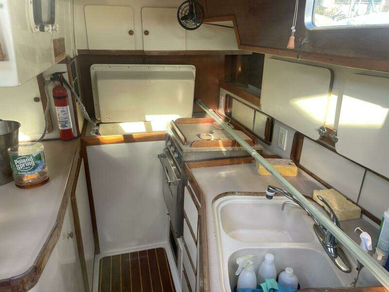 38ft Irwin Yacht For Sale