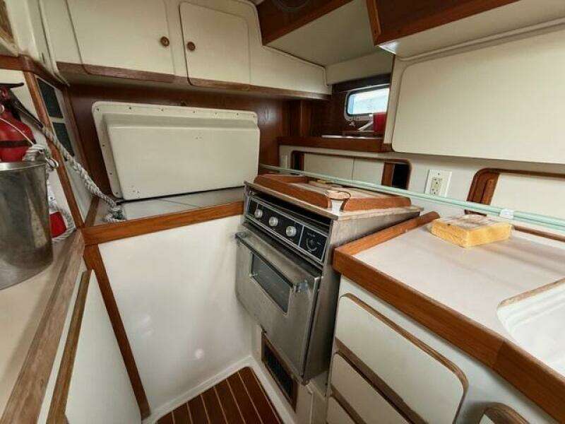 38ft Irwin Yacht For Sale